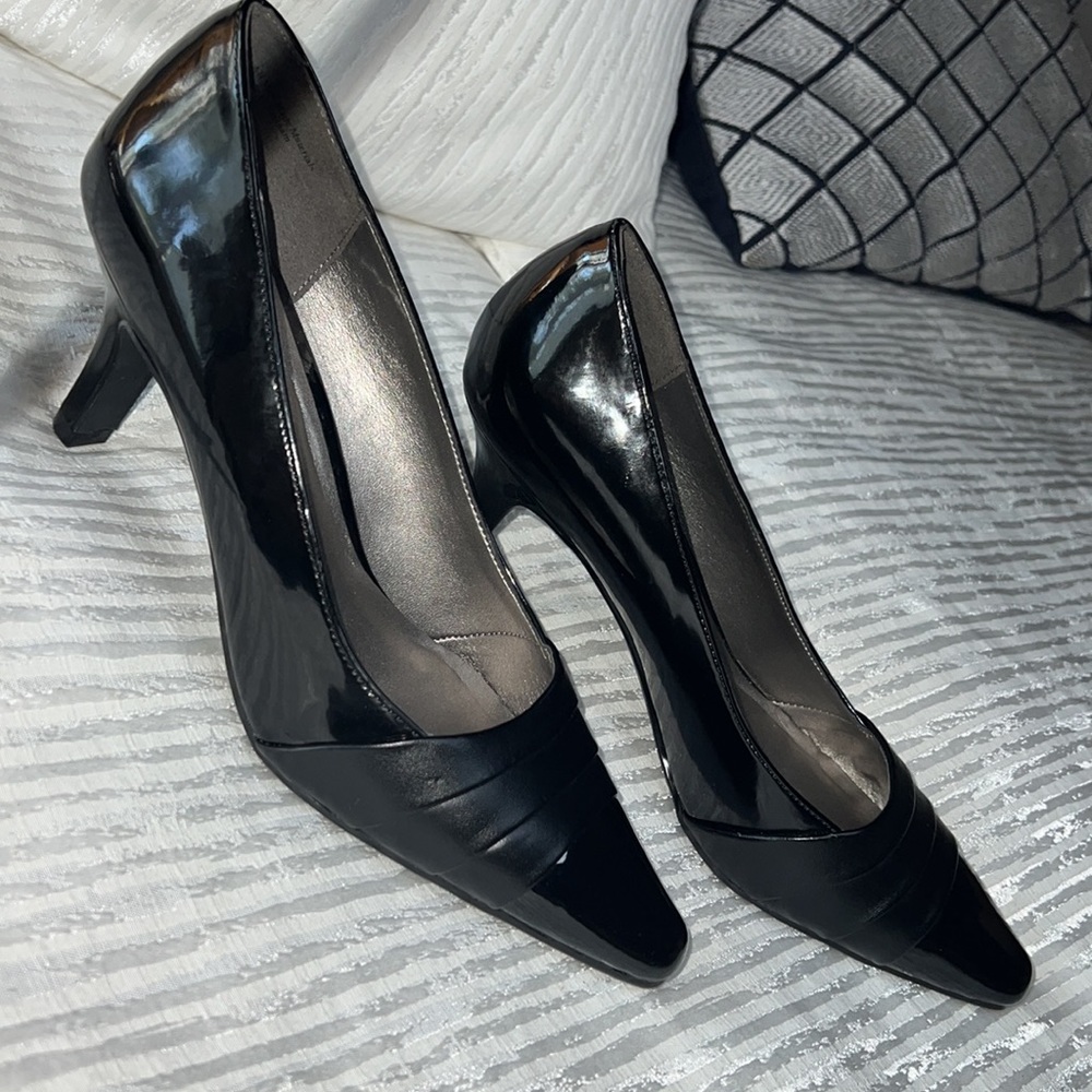 Kelly & Katie Black Patent Leather Stiletto Shoes / Heels Size 8.5, 3” Heel - Picture 4 of 16